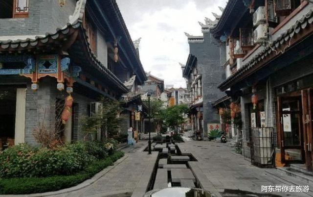 跳动的旋转球